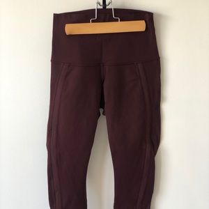 Lululemon maroon cropped leggings